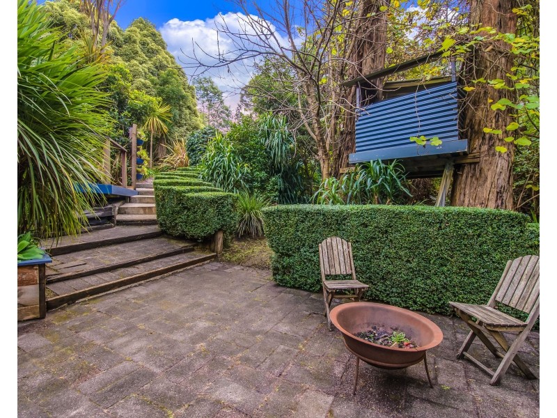 17 Fern Gully Road, Cockatoo VIC 3781