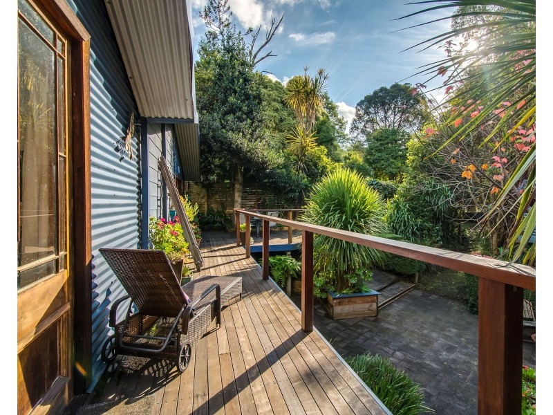 17 Fern Gully Road, Cockatoo VIC 3781