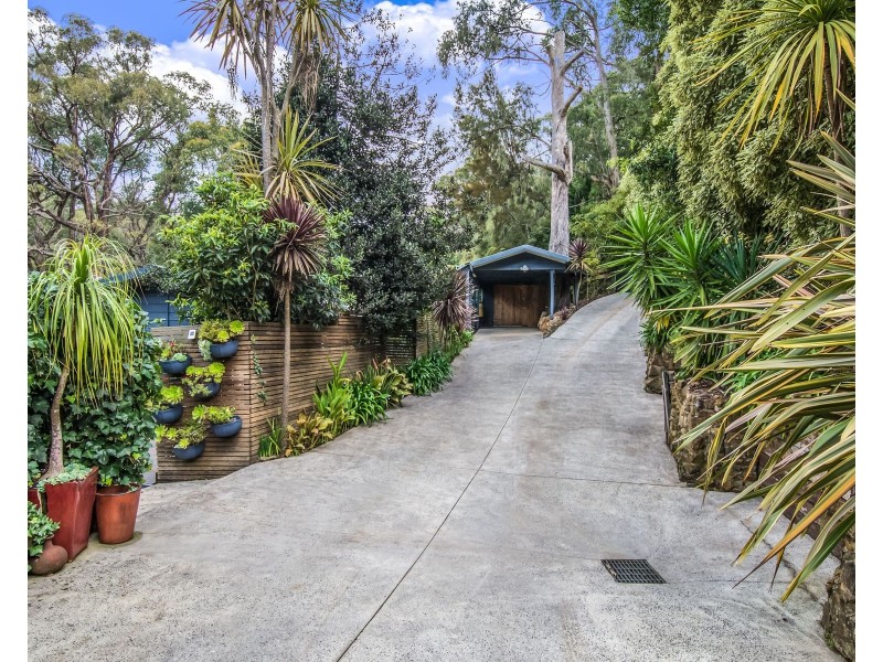 17 Fern Gully Road, Cockatoo VIC 3781