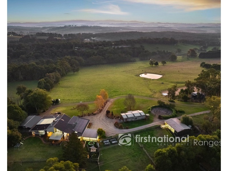 8 BRODRICK ROAD, Macclesfield VIC 3782