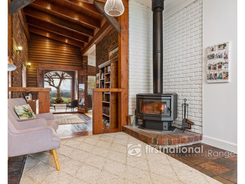 8 BRODRICK ROAD, Macclesfield VIC 3782