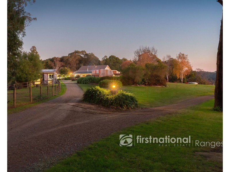 8 BRODRICK ROAD, Macclesfield VIC 3782