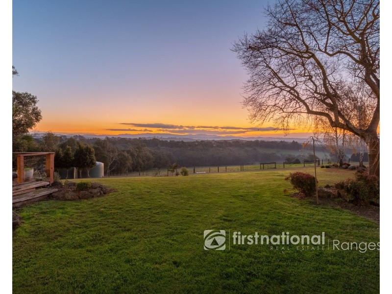 8 BRODRICK ROAD, Macclesfield VIC 3782