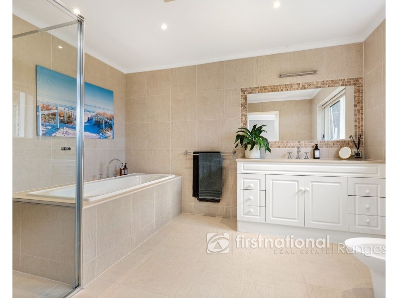 8 BRODRICK ROAD, Macclesfield VIC 3782
