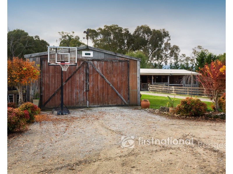 8 BRODRICK ROAD, Macclesfield VIC 3782