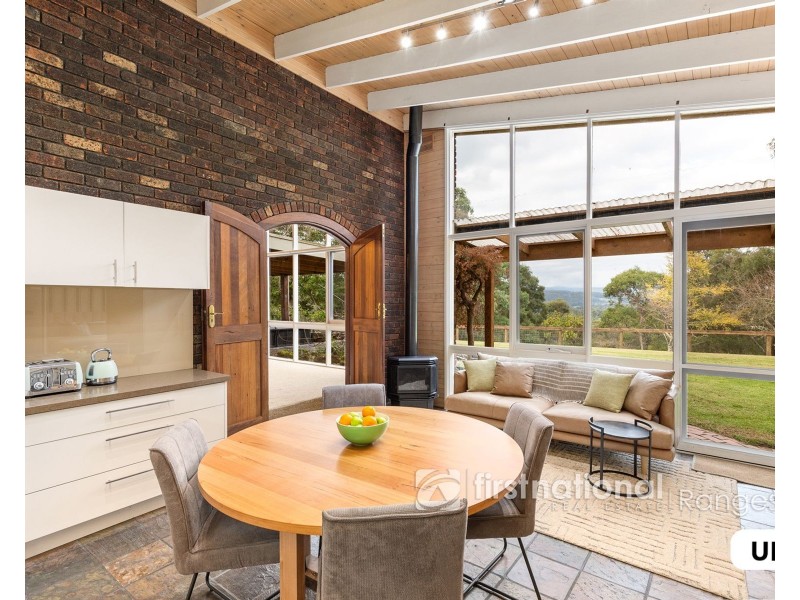 8 BRODRICK ROAD, Macclesfield VIC 3782