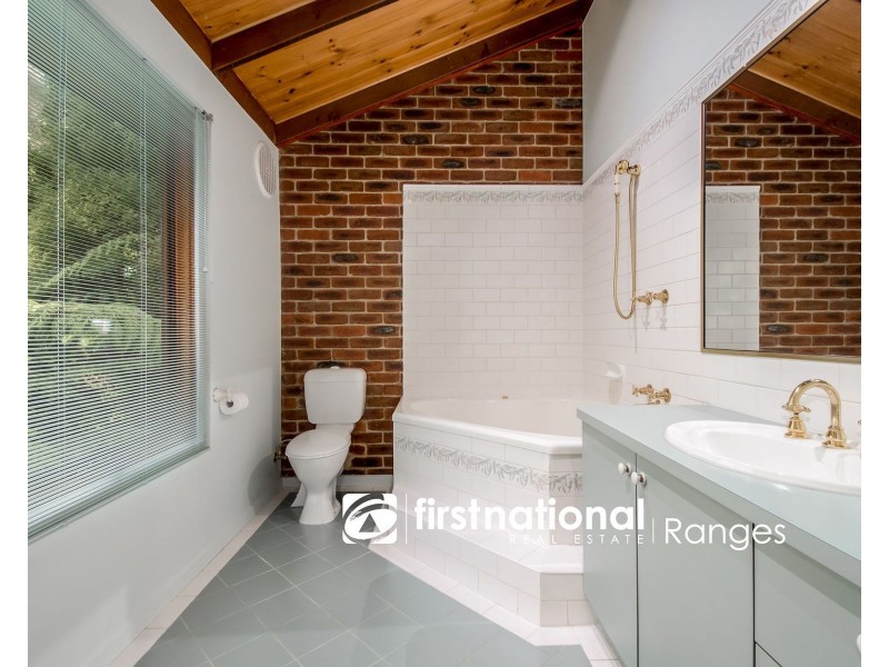 1 Kinross Road, Tecoma VIC 3160
