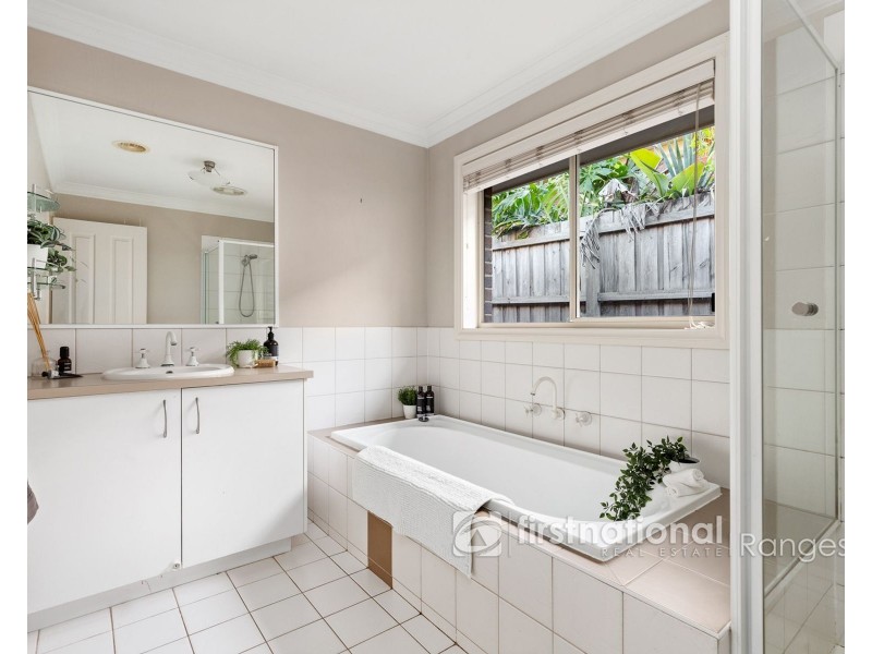 36 Natanya Drive, Pakenham VIC 3810