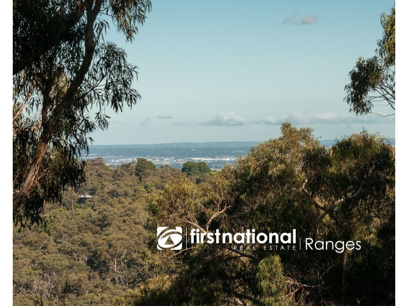 8 Lacy Street, Selby VIC 3159