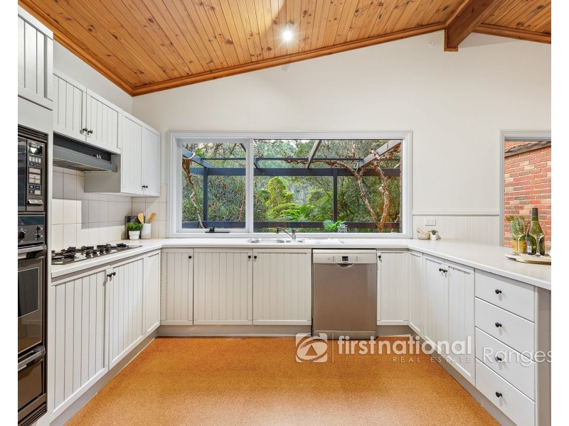 14 Hacketts Road, Olinda VIC 3788