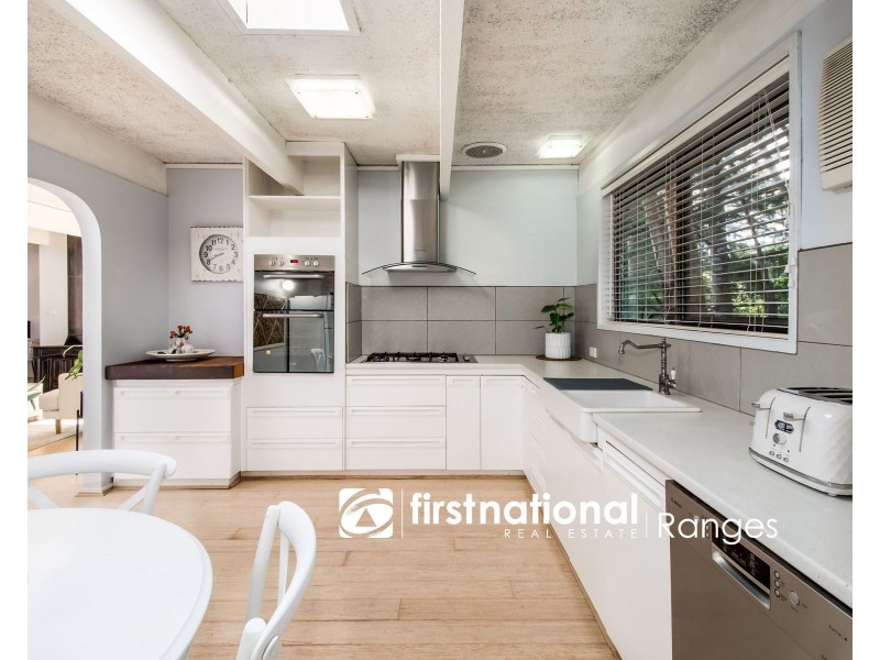 8 James Street, Selby VIC 3159