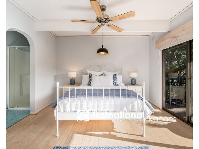 8 James Street, Selby VIC 3159