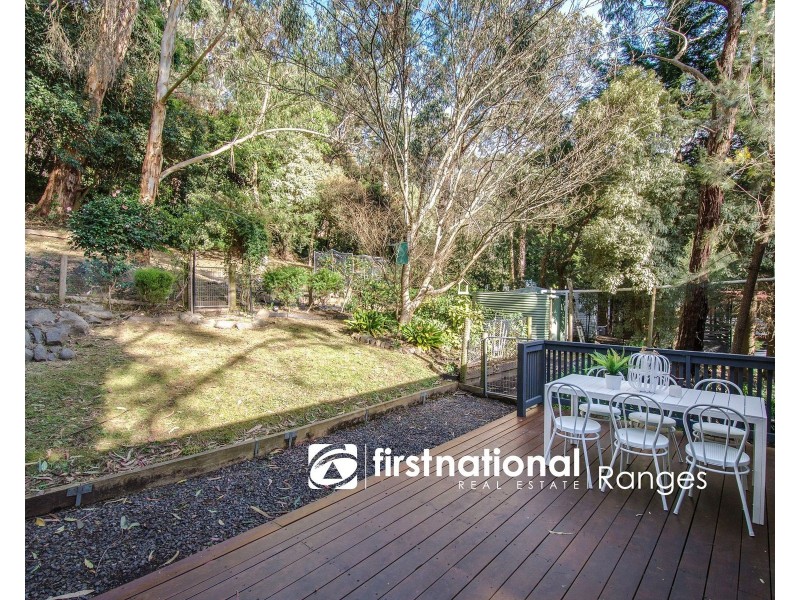 8 James Street, Selby VIC 3159