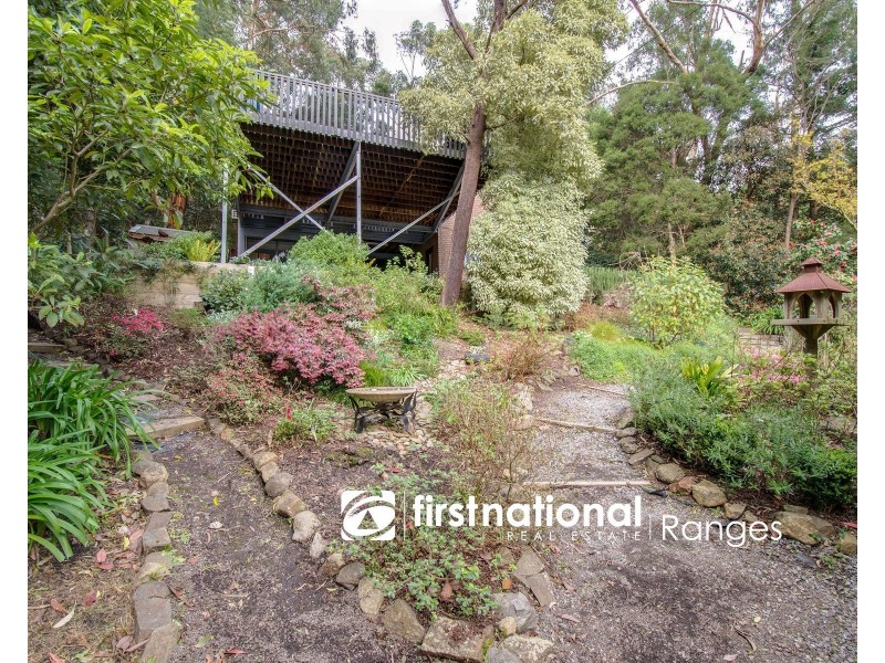 8 James Street, Selby VIC 3159