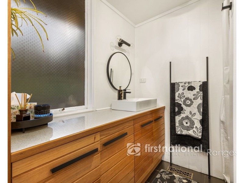 11 Elm Crescent, Emerald VIC 3782