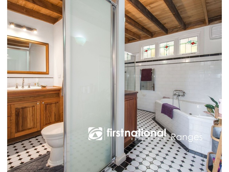 21 Thompson Road, Upwey VIC 3158