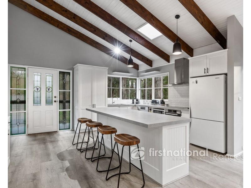 30 Fern Glade Drive, Emerald VIC 3782