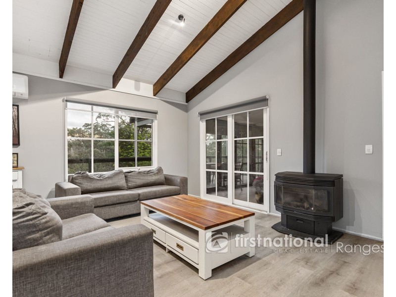30 Fern Glade Drive, Emerald VIC 3782