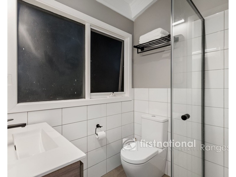 30 Fern Glade Drive, Emerald VIC 3782