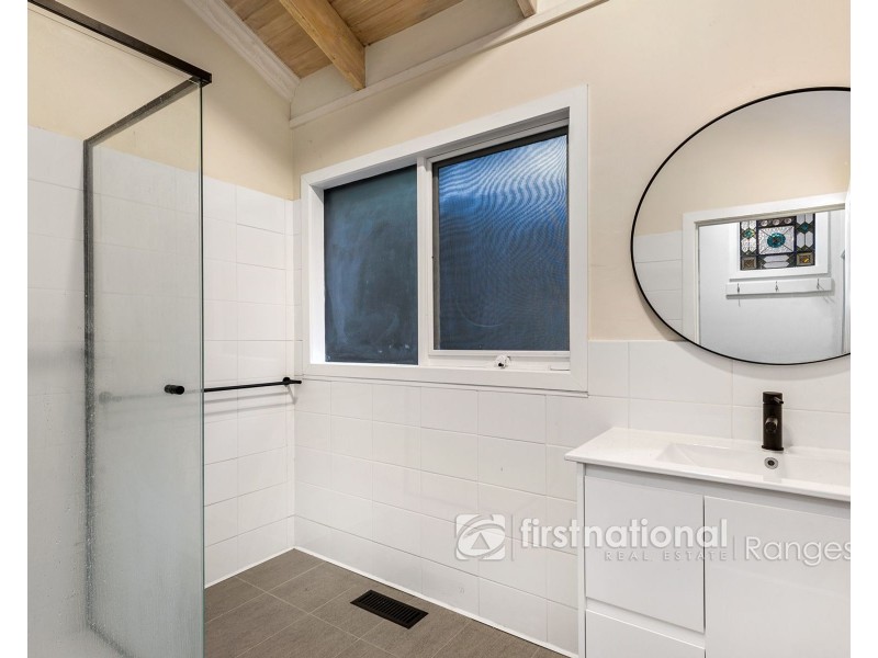 30 Fern Glade Drive, Emerald VIC 3782