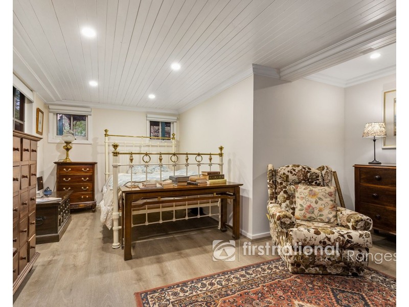 30 Fern Glade Drive, Emerald VIC 3782