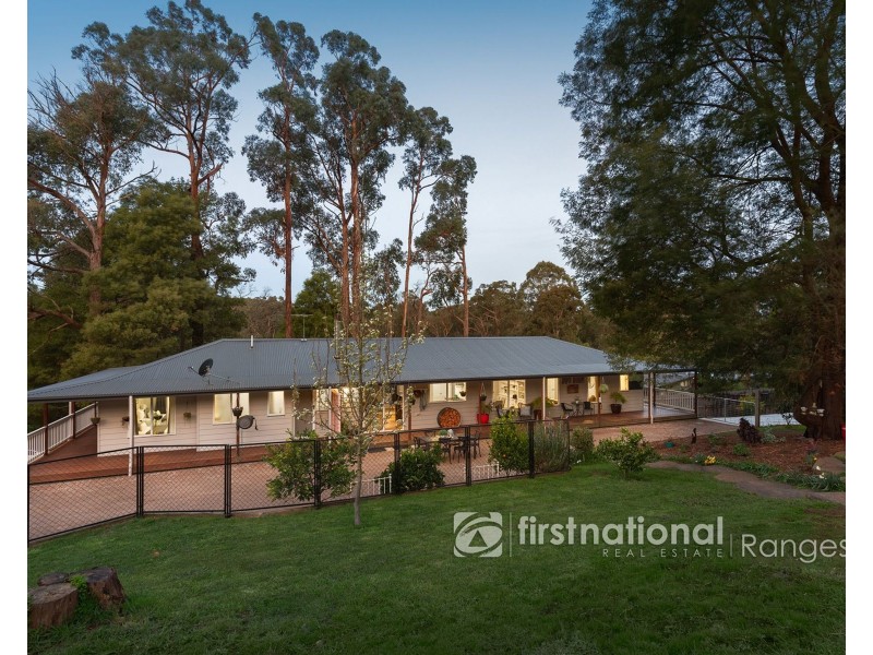 16 Haylock Avenue, Cockatoo VIC 3781