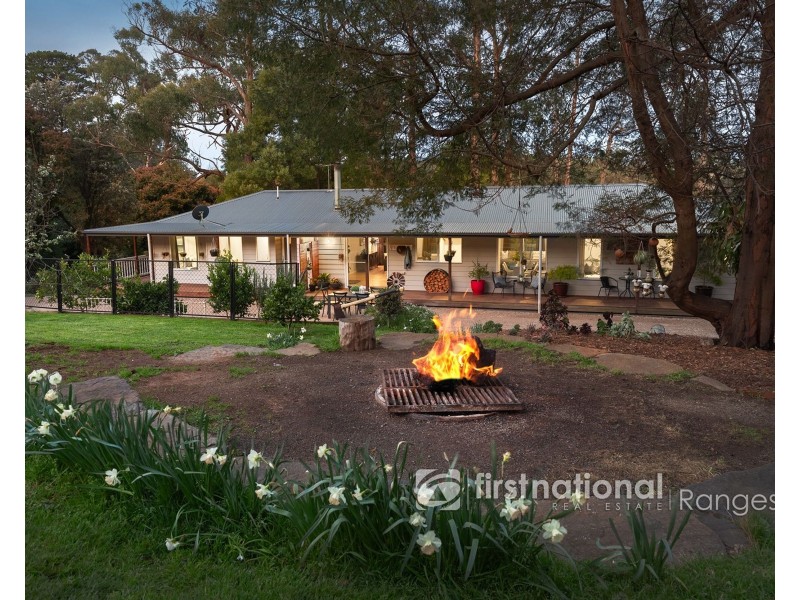 16 Haylock Avenue, Cockatoo VIC 3781