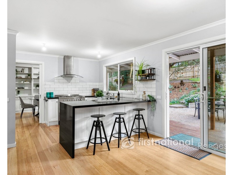 16 Haylock Avenue, Cockatoo VIC 3781