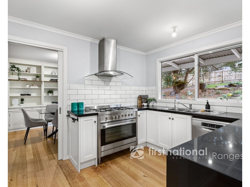 16 Haylock Avenue, Cockatoo VIC 3781