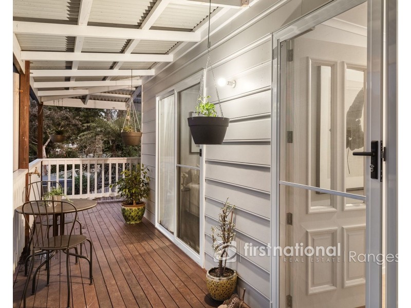 16 Haylock Avenue, Cockatoo VIC 3781
