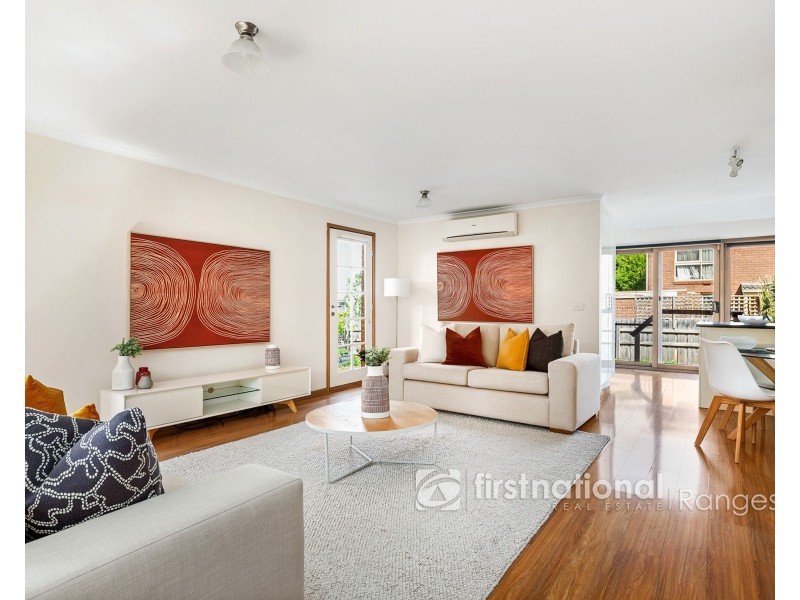 4/3 Station Street, Blackburn VIC 3130