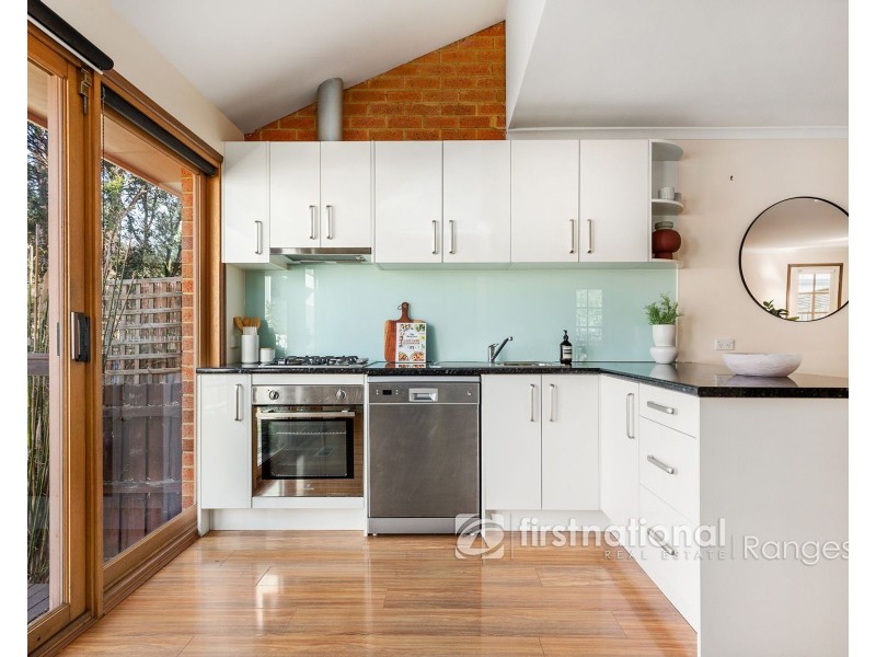 4/3 Station Street, Blackburn VIC 3130
