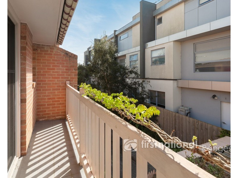 4/3 Station Street, Blackburn VIC 3130