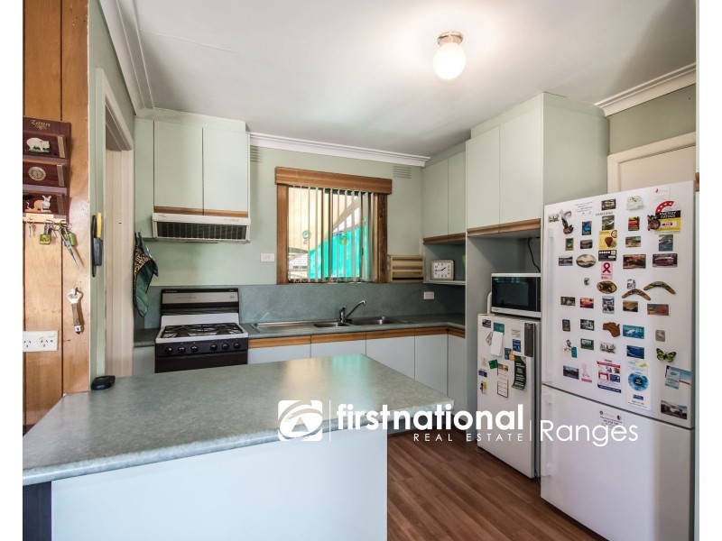 37 KATHRYN ROAD, Knoxfield VIC 3180