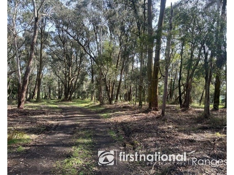 10 Bedford Road, Cockatoo VIC 3781