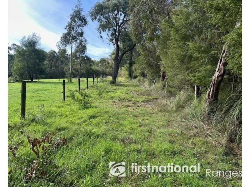 10 Bedford Road, Cockatoo VIC 3781
