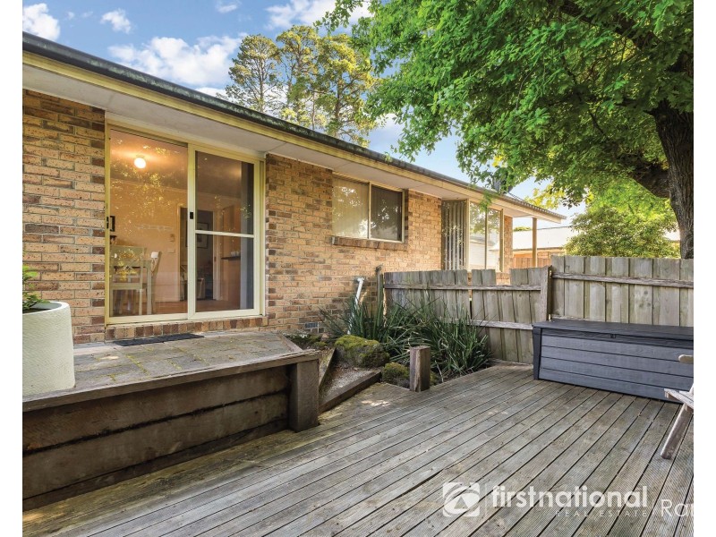 2/64 Vinter Avenue, Croydon VIC 3136