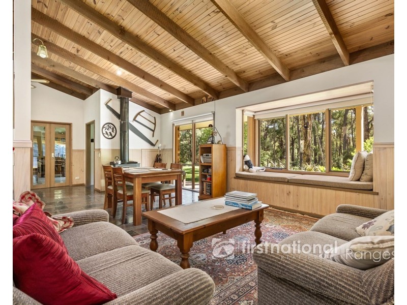 19 Deery Road, Emerald VIC 3782