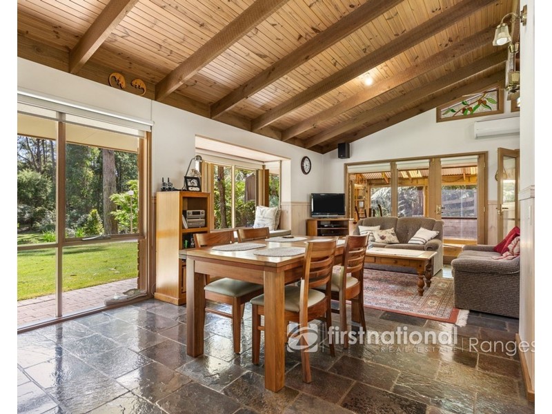 19 Deery Road, Emerald VIC 3782