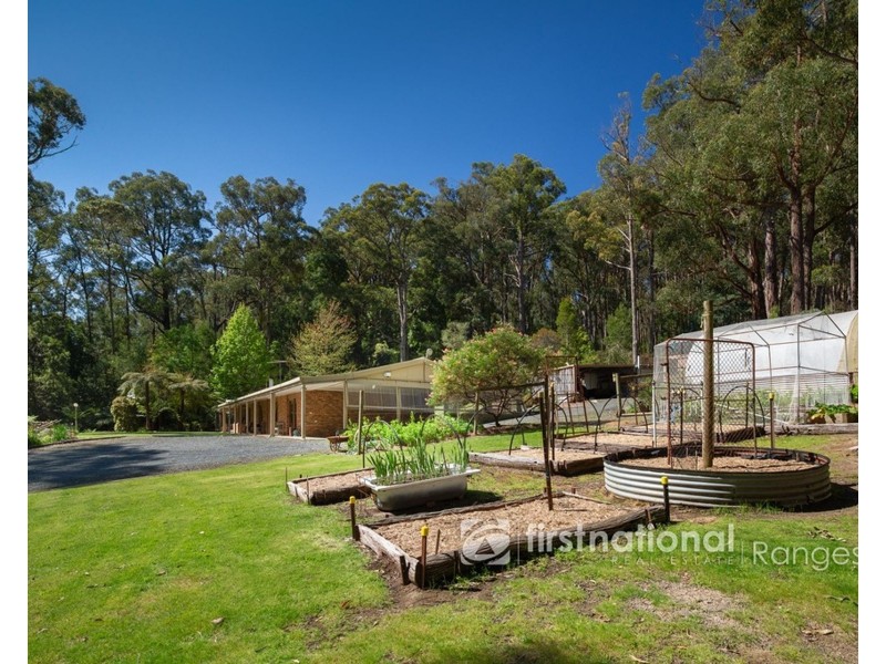 19 Deery Road, Emerald VIC 3782