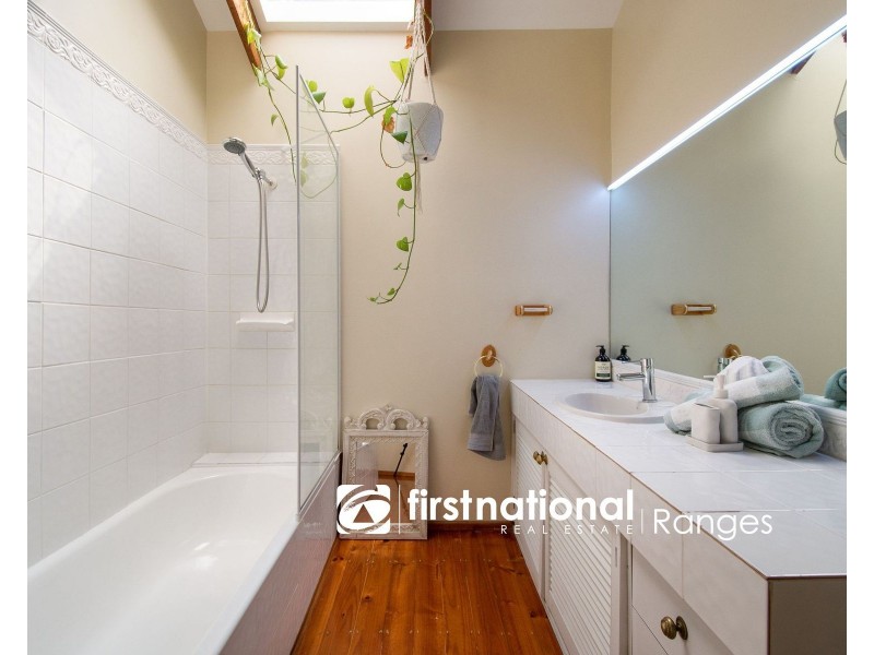 10 Belgrave Avenue, Belgrave VIC 3160