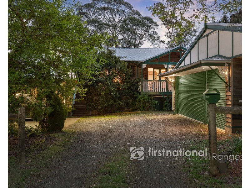 10 Cloverleigh Avenue, Emerald VIC 3782
