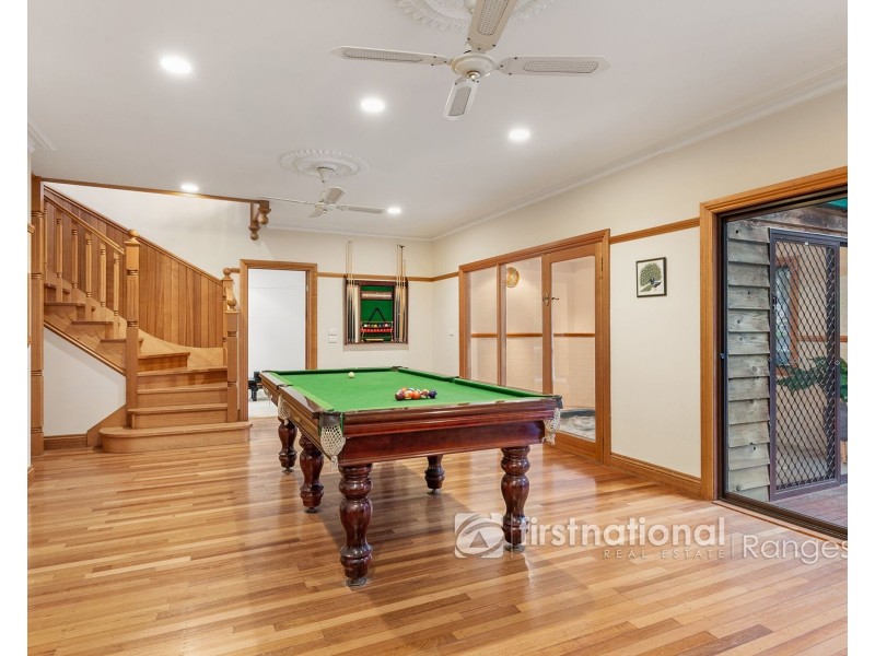 10 Cloverleigh Avenue, Emerald VIC 3782