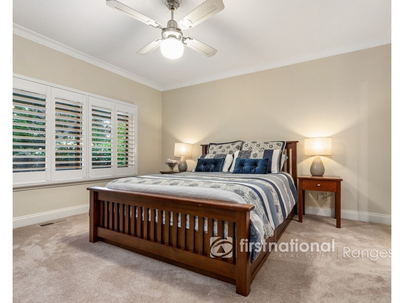 10 Cloverleigh Avenue, Emerald VIC 3782
