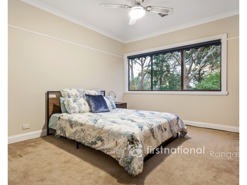 10 Cloverleigh Avenue, Emerald VIC 3782