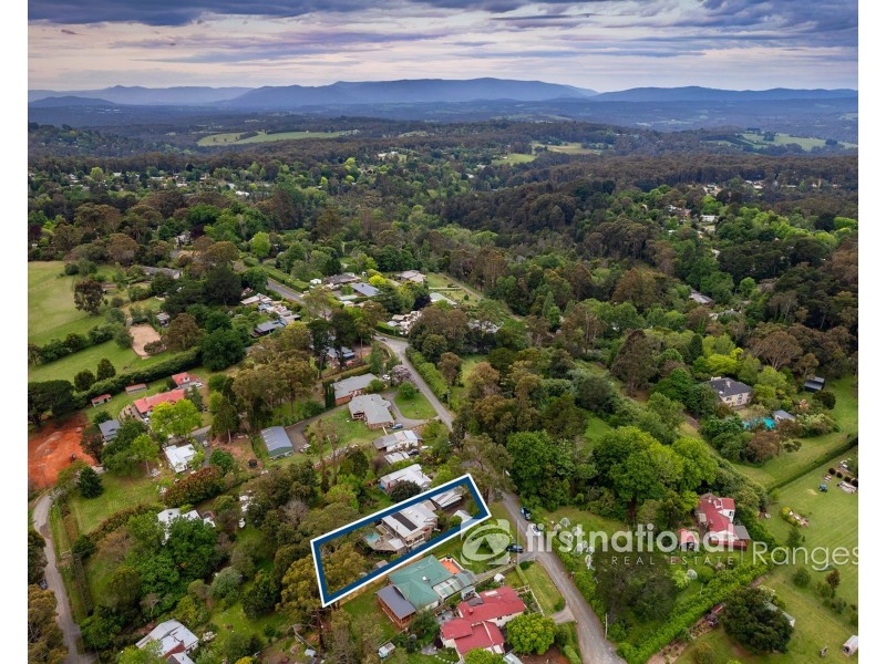 10 Cloverleigh Avenue, Emerald VIC 3782
