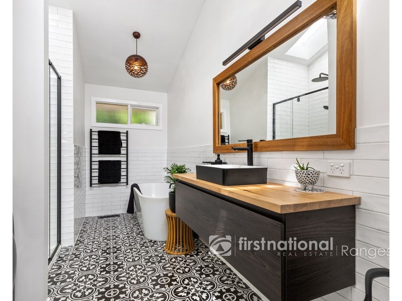 14 Ronald Road, Emerald VIC 3782