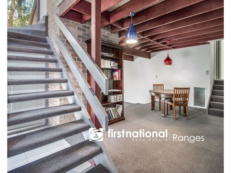 8 SANDELLS ROAD, Tecoma VIC 3160