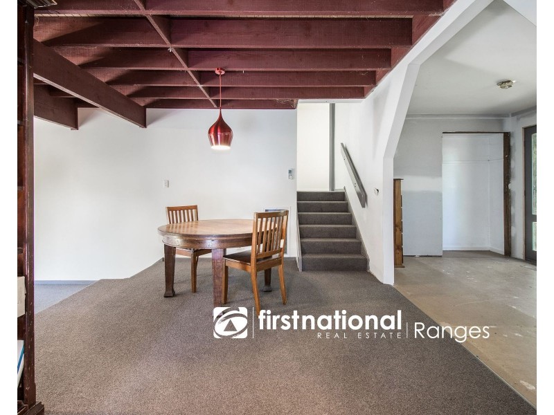 8 SANDELLS ROAD, Tecoma VIC 3160