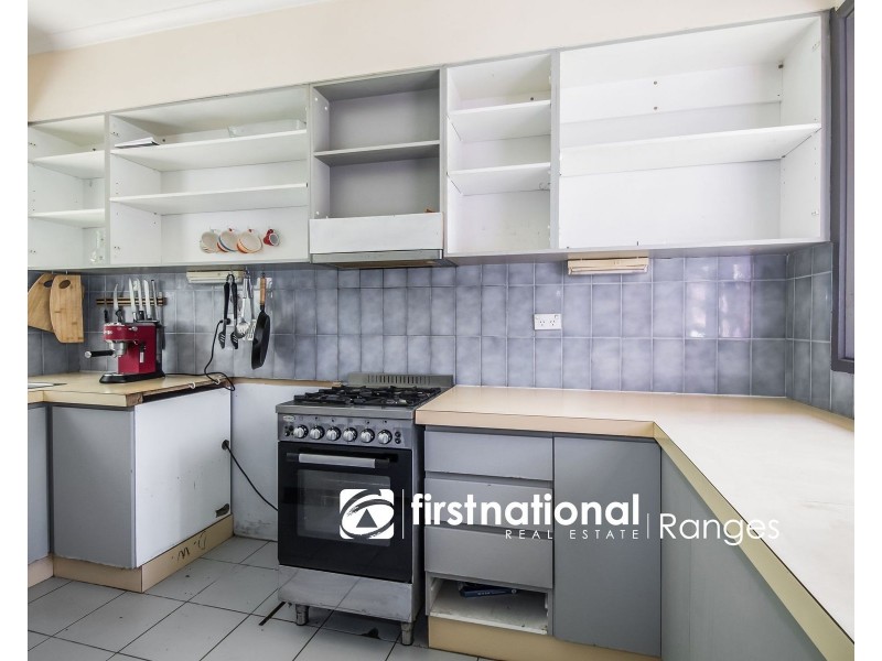 8 SANDELLS ROAD, Tecoma VIC 3160